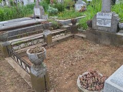 Loc de veci, Cim. Adormirea Maicii Domnului Cal.Giulesti 335 tramvai 11,44